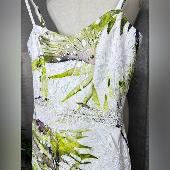 Dress the Population Green Floral Midi Dress - Picture 6 of 12